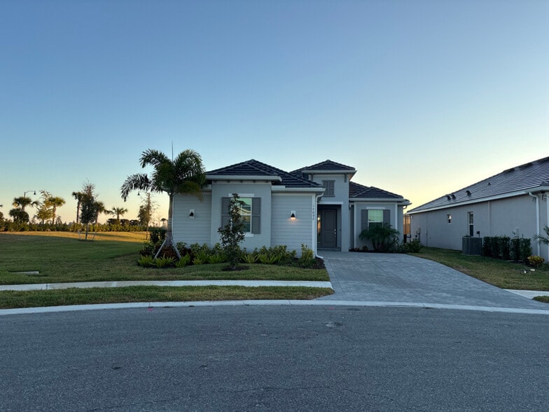 Building Photo - 17692 Santorini Ct