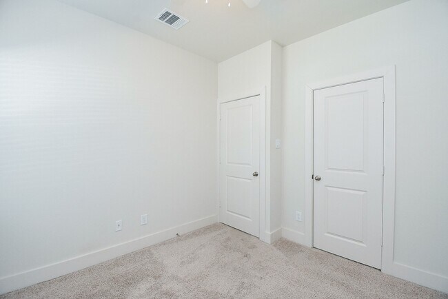 Building Photo - 6031 Cypress St