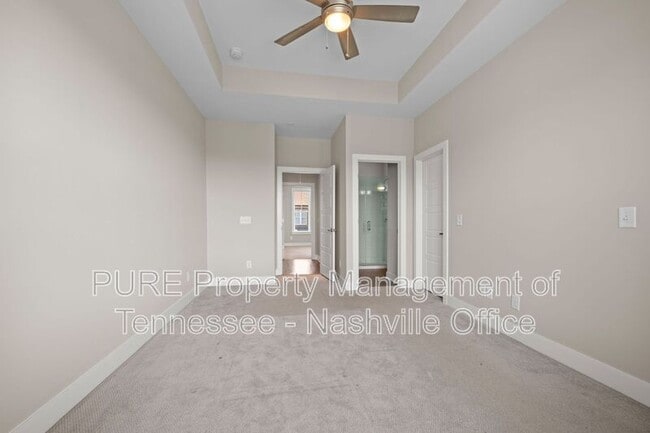 Building Photo - 215 Porter Village Cir