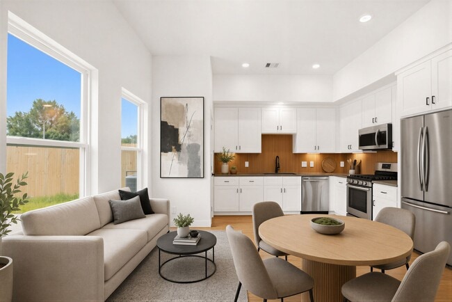 Building Photo - 7841 Sunnyhill St