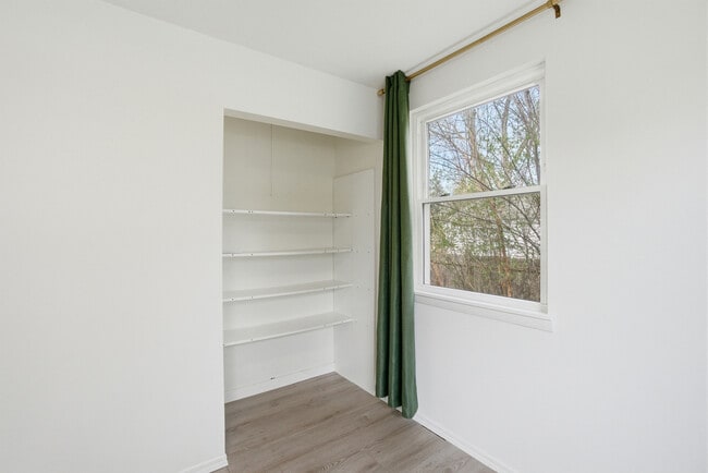 Building Photo - 2506 Rusty Dr