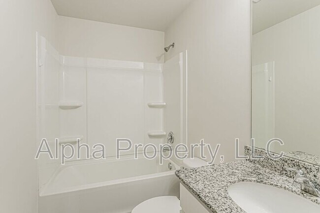 Building Photo - 304 Long Grove Ln
