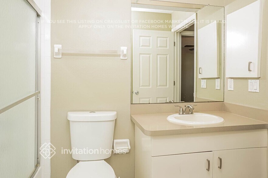 Building Photo - 2255 Dongola St