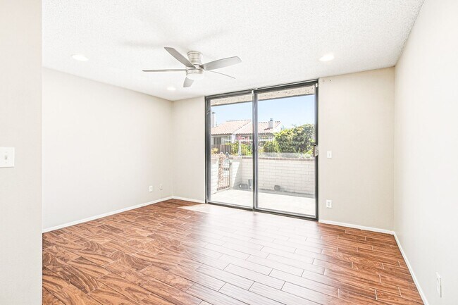 Building Photo - 3143 Sonata Dr