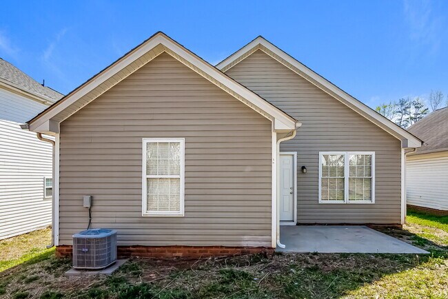 Building Photo - 1315 Braveheart Ln