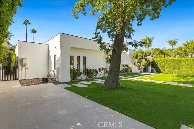 Building Photo - 20141 Wells Dr