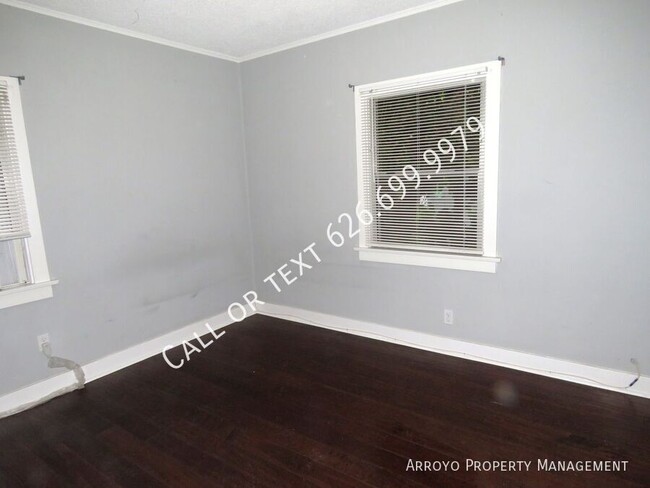 Building Photo - Cute One Bedroom House in Monrovia