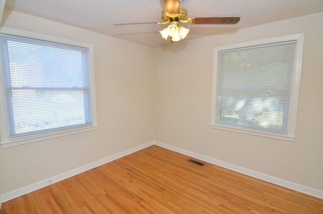 Building Photo - 5019 Raywood Ln