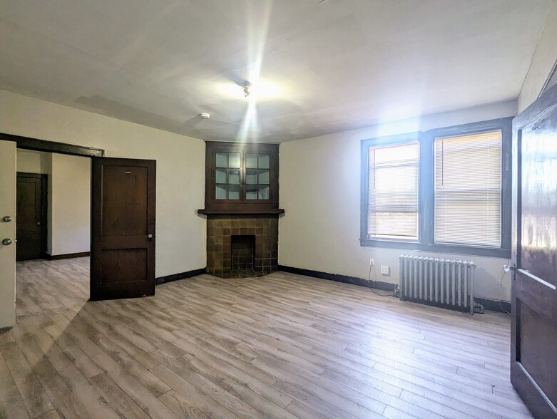 Building Photo - 2120 Bedford Ave