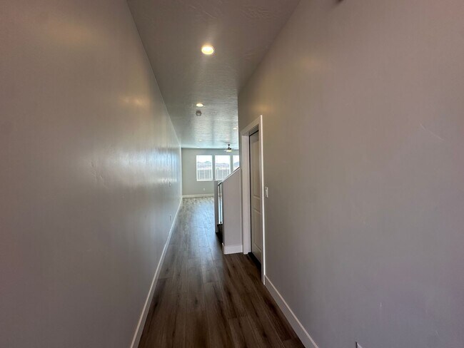 Building Photo - 3 BEDROOM SAND HOLLOW TOWNHOME FOR RENT!