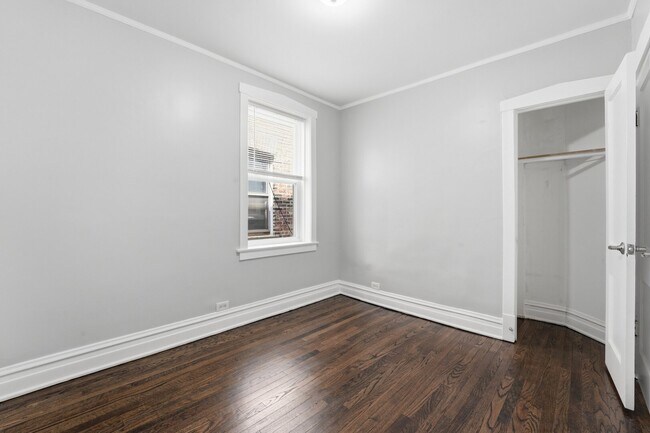 Building Photo - 1625 S 47th Ct