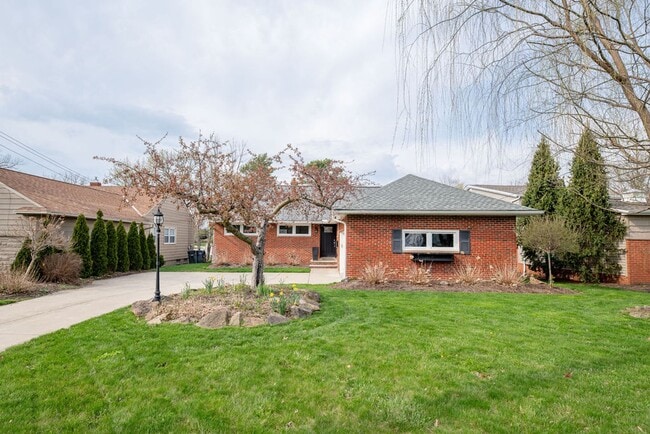 Building Photo - Updated Beachwood Ranch with Stunning Kitchen & Expansive Living Spaces