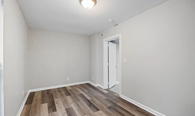 Building Photo - 522 N 29th St