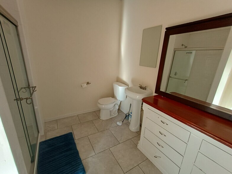 Building Photo - 292 Wilder St