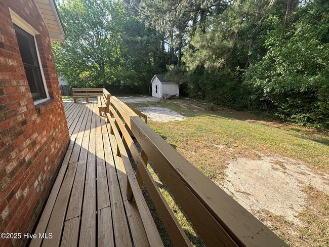 Building Photo - 2415 Bells Fork Rd