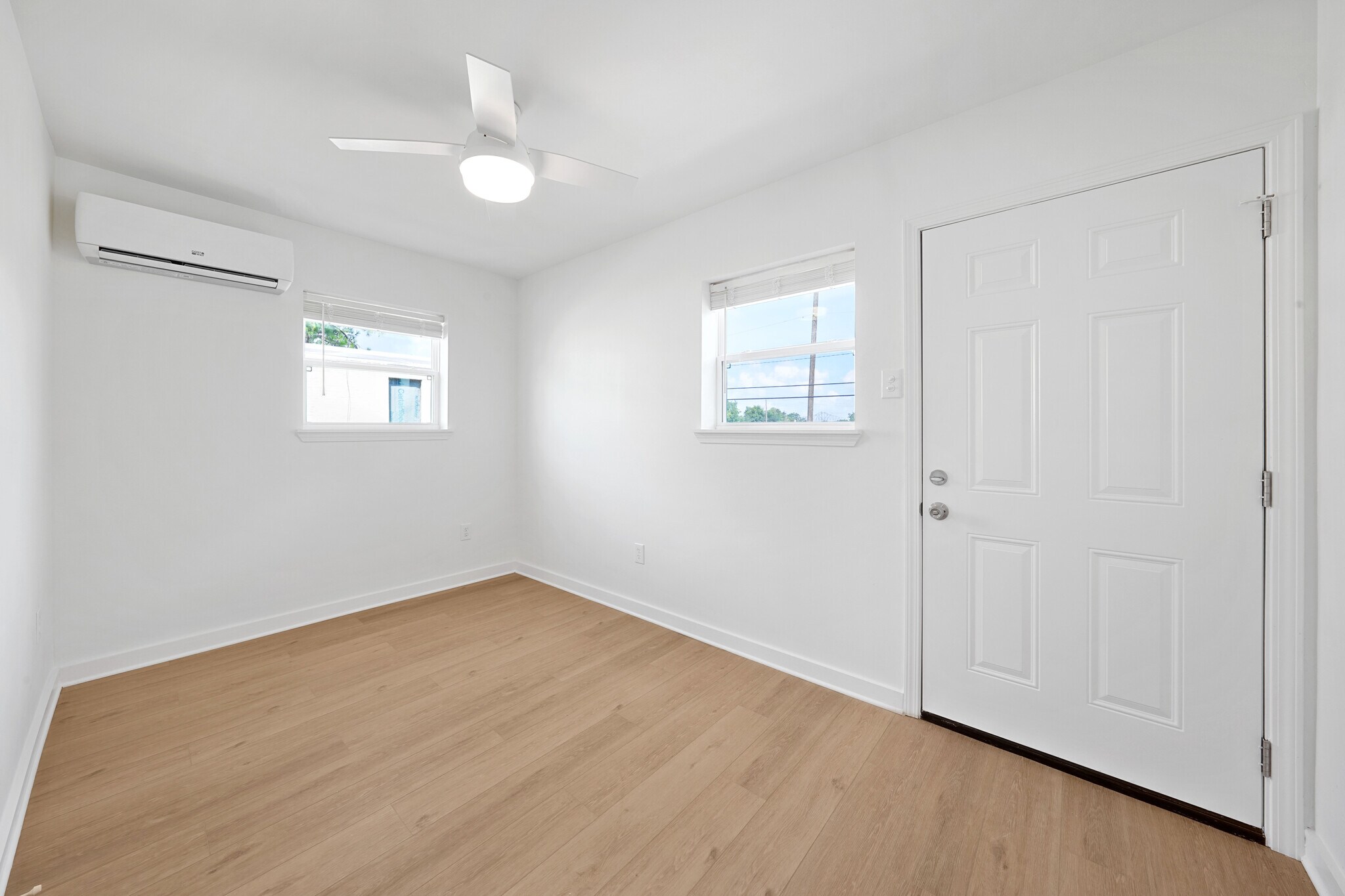 Building Photo - 2927 Nicholson Dr