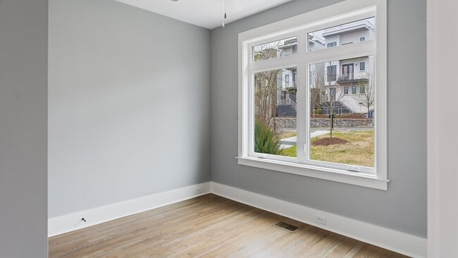 Building Photo - Nashville. Spotless & never been lived in 4BR/4.5BA home + separate office