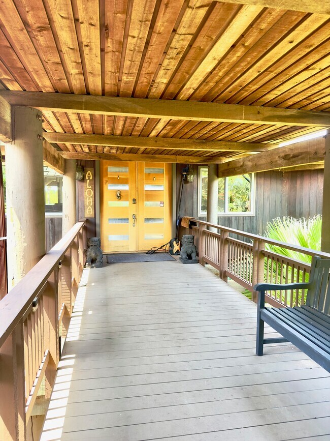 Building Photo - 904 Kupulau Dr