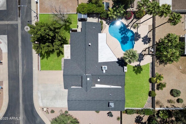 Building Photo - 5751 E Ludlow Dr