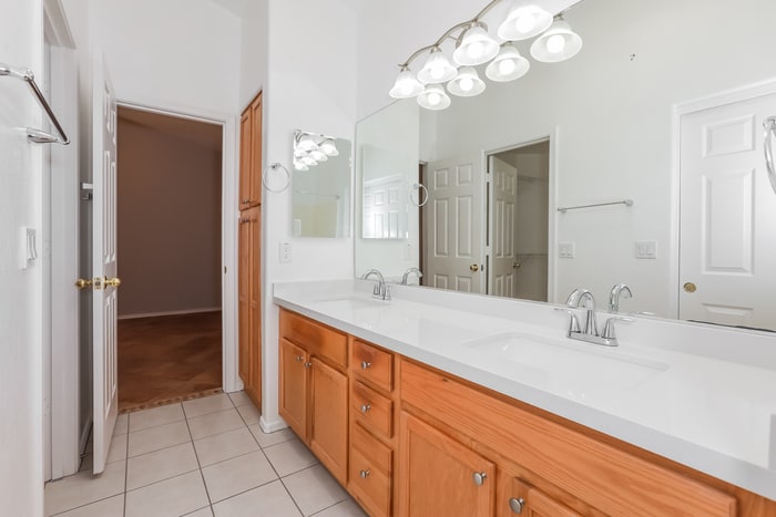 Building Photo - 7255 E Kramer St