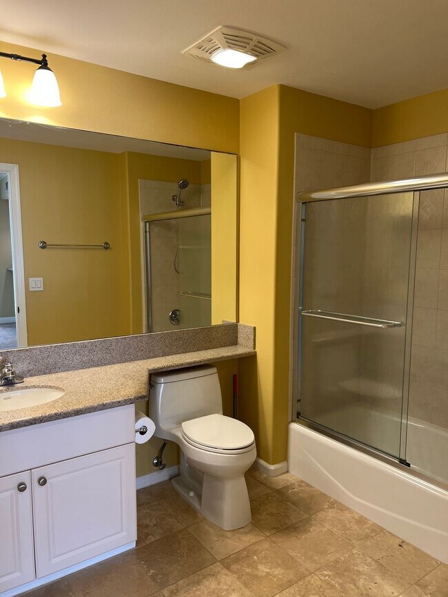 Building Photo - Colony at the Peninsula - 3 Bedroom 2 bath 2 Parking in Hawaii Kai