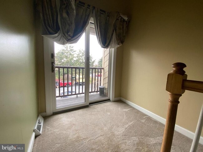 Building Photo - 99 Chatham Ct