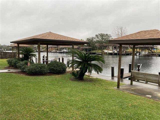 Building Photo - 4638 Pontchartrain Dr
