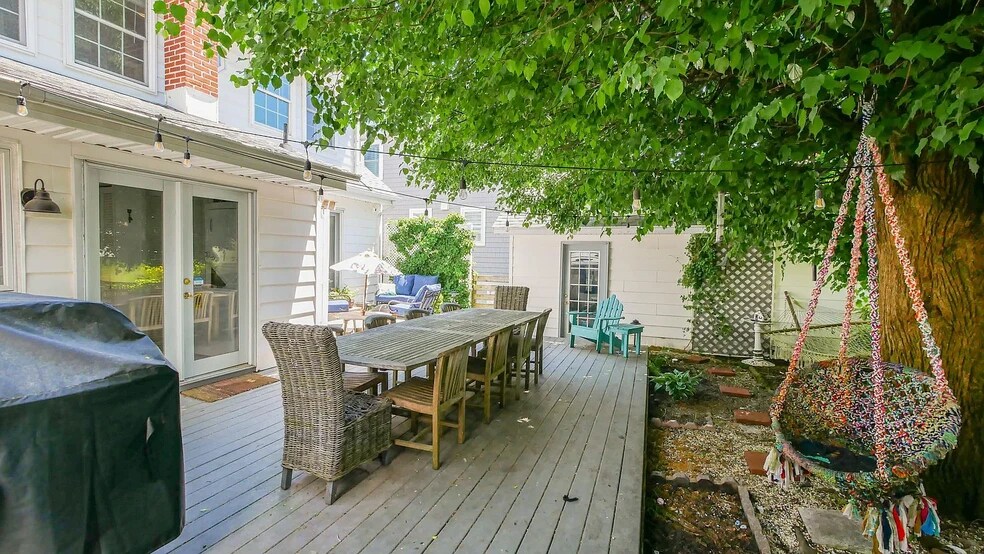 Building Photo - 110 N Pembroke Ave