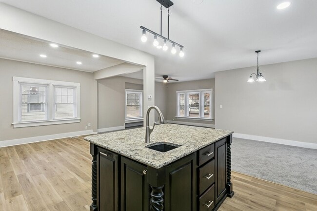 Building Photo - Beautifully Renovated 3 Bedroom, 2 Bath Home