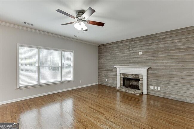 Building Photo - 1795 Lake Heights Cir