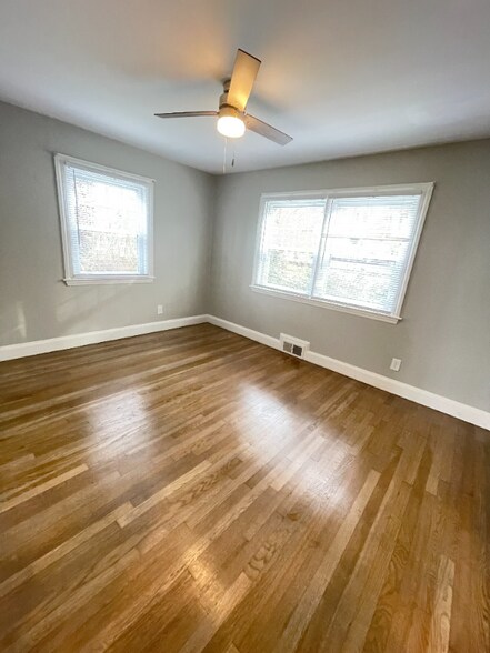 Building Photo - 85 Regatta Rd