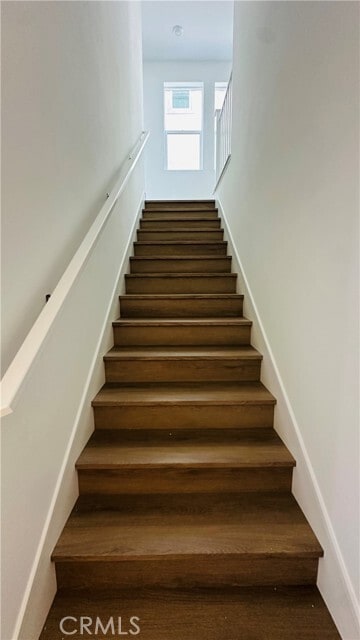 Building Photo - 454 Lobata