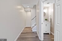 Building Photo - 689 Clearview Ave