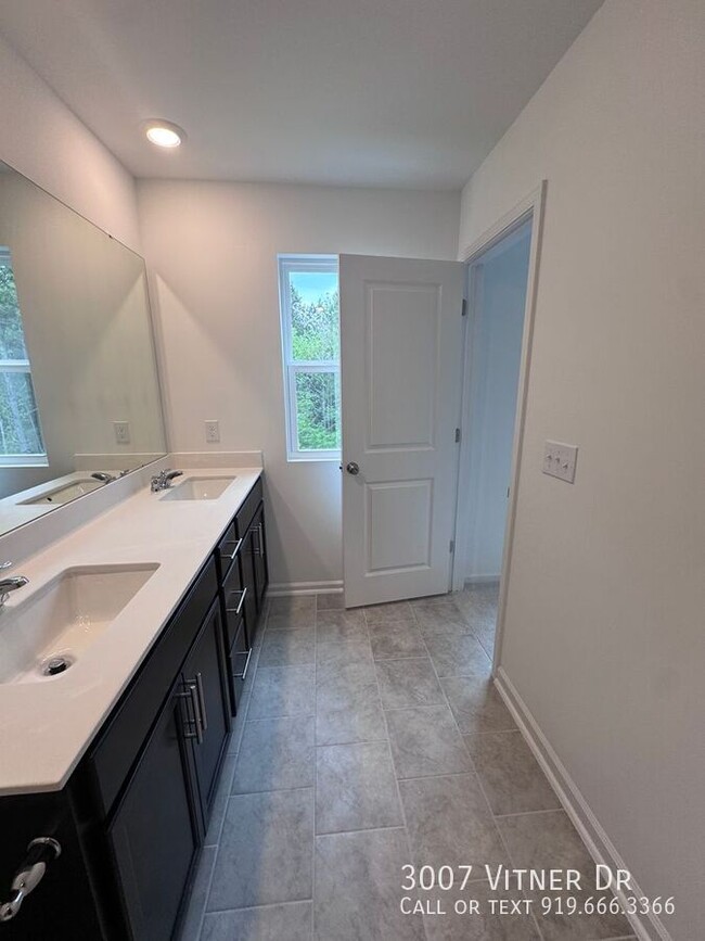 Building Photo - 3007 Vitner Dr