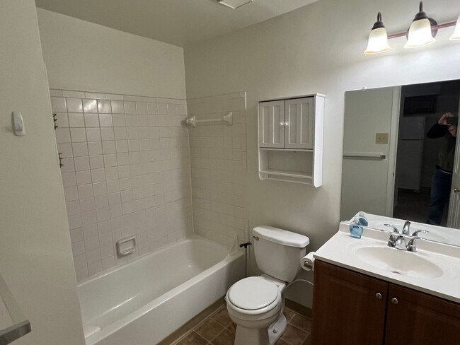 Building Photo - ONE LEVEL LIVING at Stonebridge Landing in Western Branch!