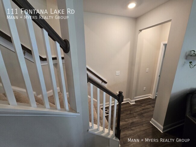 Building Photo - 111 Fontana Lake Rd