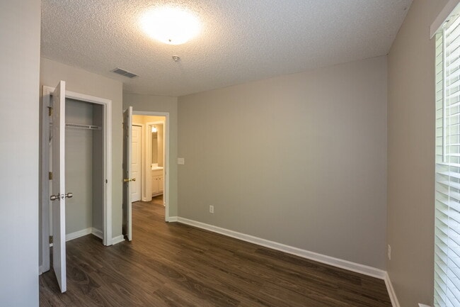Building Photo - "Charming 3-Bed Home with 2.5 Baths close ...