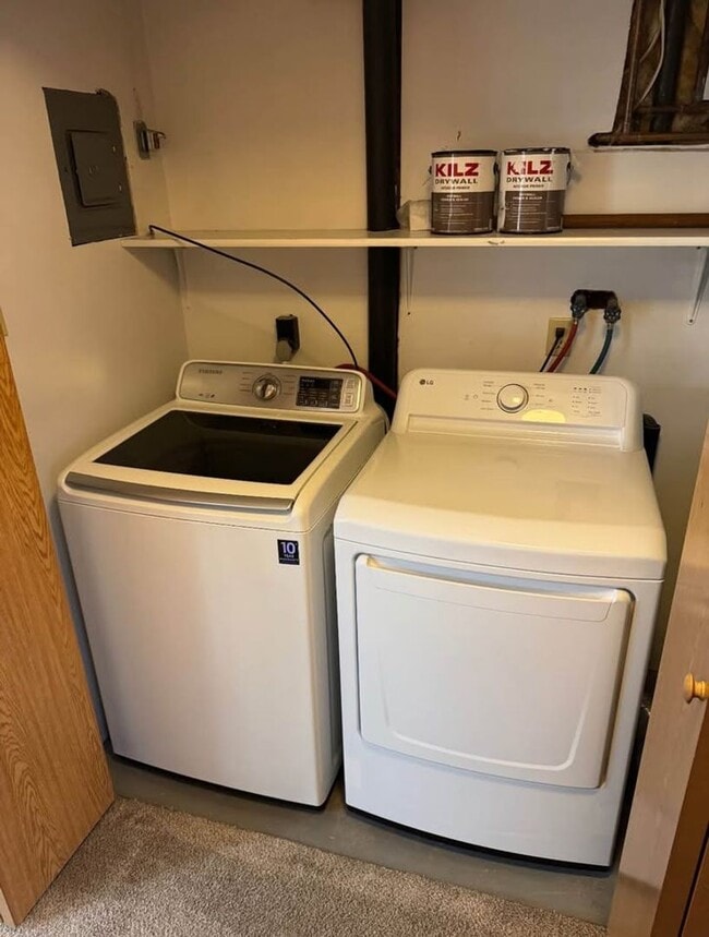 Building Photo - 2245 N Cedar Ave