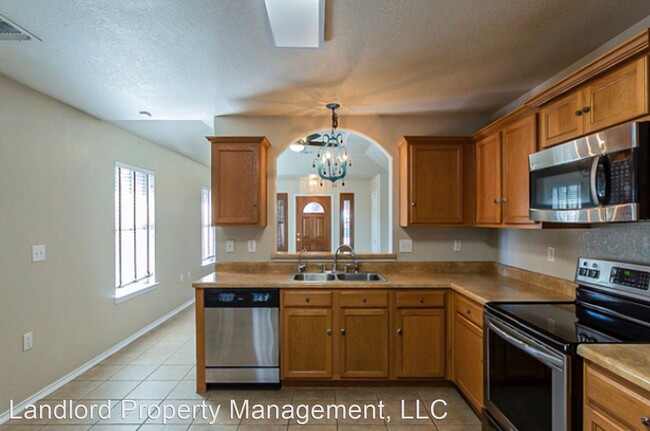 Building Photo - 2 br, 2 bath House - 6822 Sabine Pass