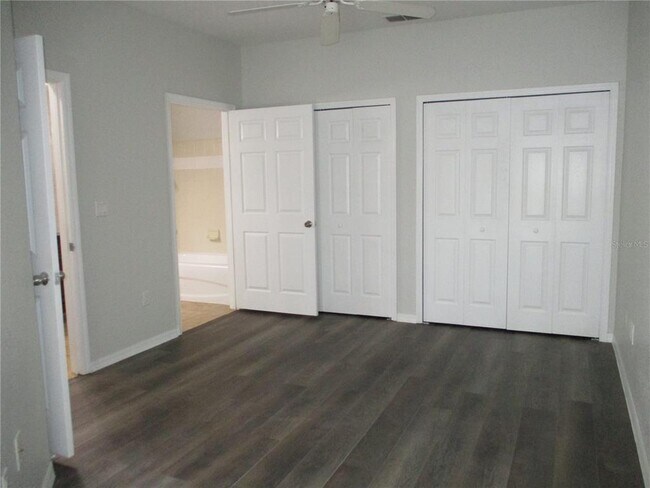Building Photo - 6055 Westgate Dr