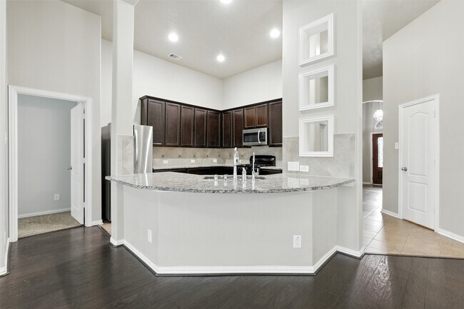 Building Photo - 16327 Tyler Reach Dr