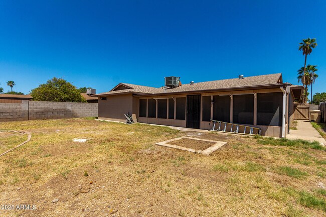 Building Photo - 5809 W Yucca St