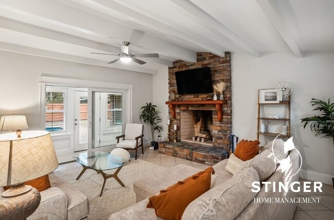 Building Photo - 150 Brickyard Point Rd S