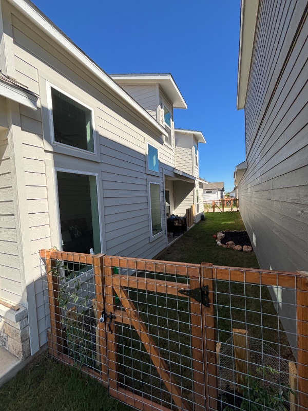 Building Photo - 9409 Chatside