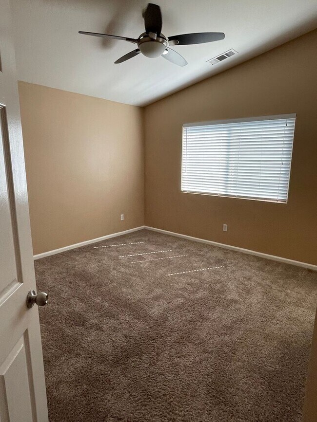 Building Photo - Beautiful Rocklin 4 Bedroom Home with 3 Ca...