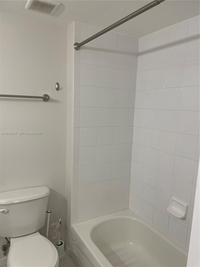 Building Photo - 2030 Douglas Rd