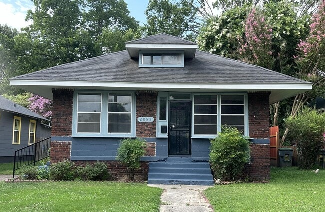 Primary Photo - 2055 Evelyn Ave
