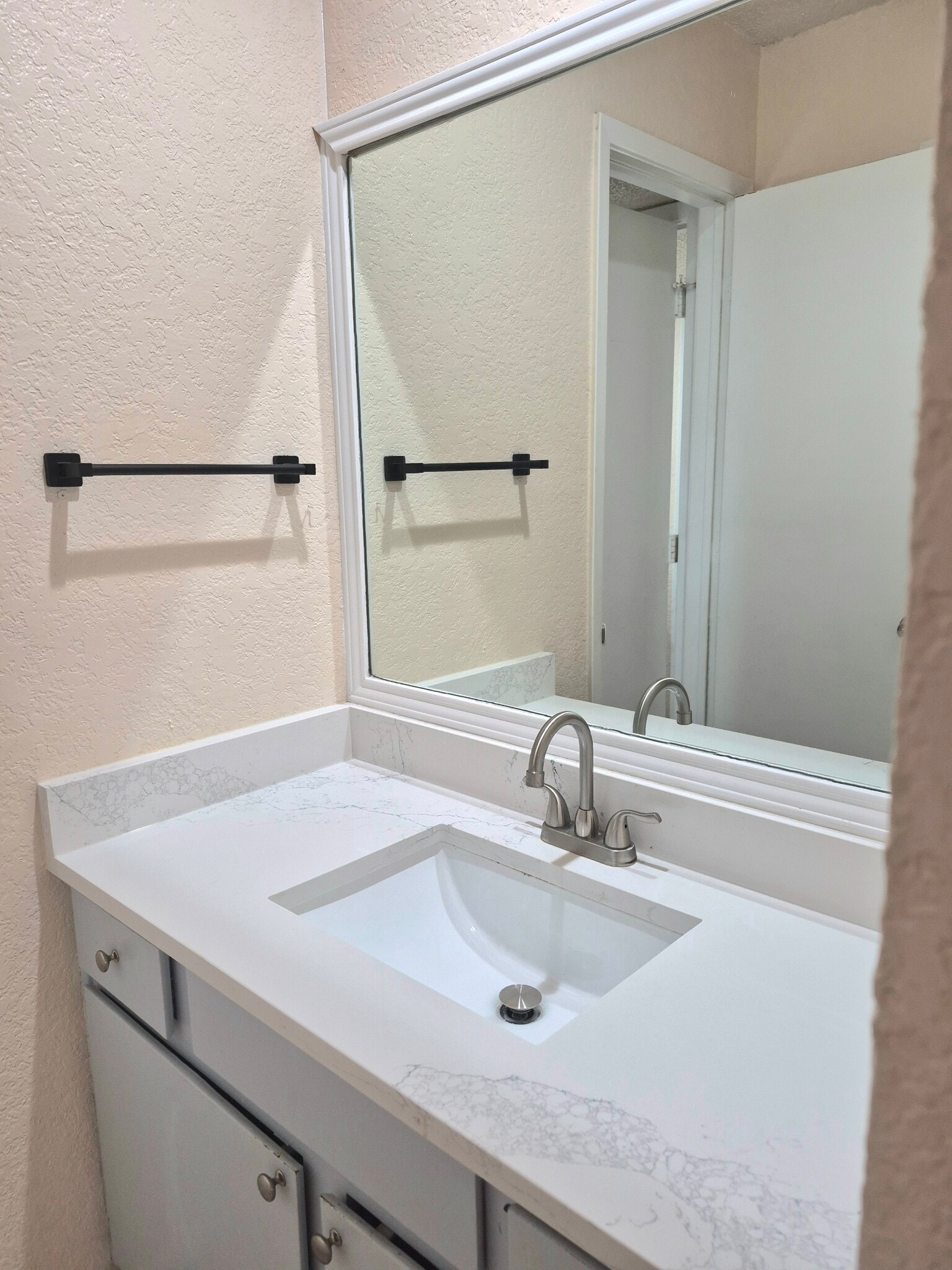 Building Photo - 3712 Hulen Park Cir