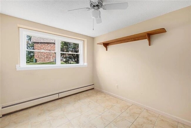 Building Photo - 510 Child St