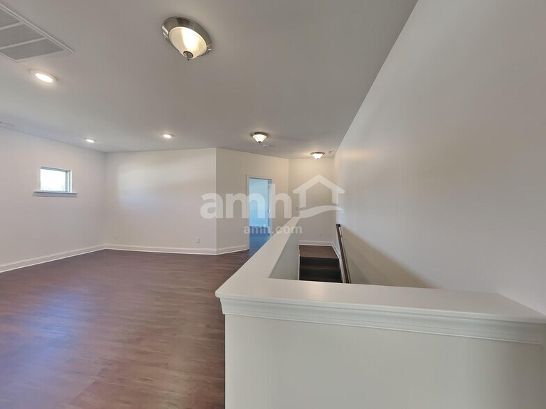 Building Photo - 1206 Brooksland Pl